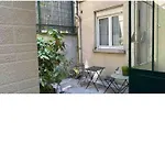 Parisian Little House-Studio